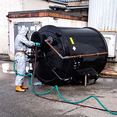 Demontage Salzsäuretanks