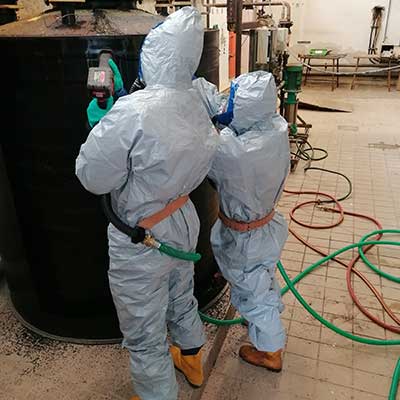 Demontage Tanks für Salzsäure